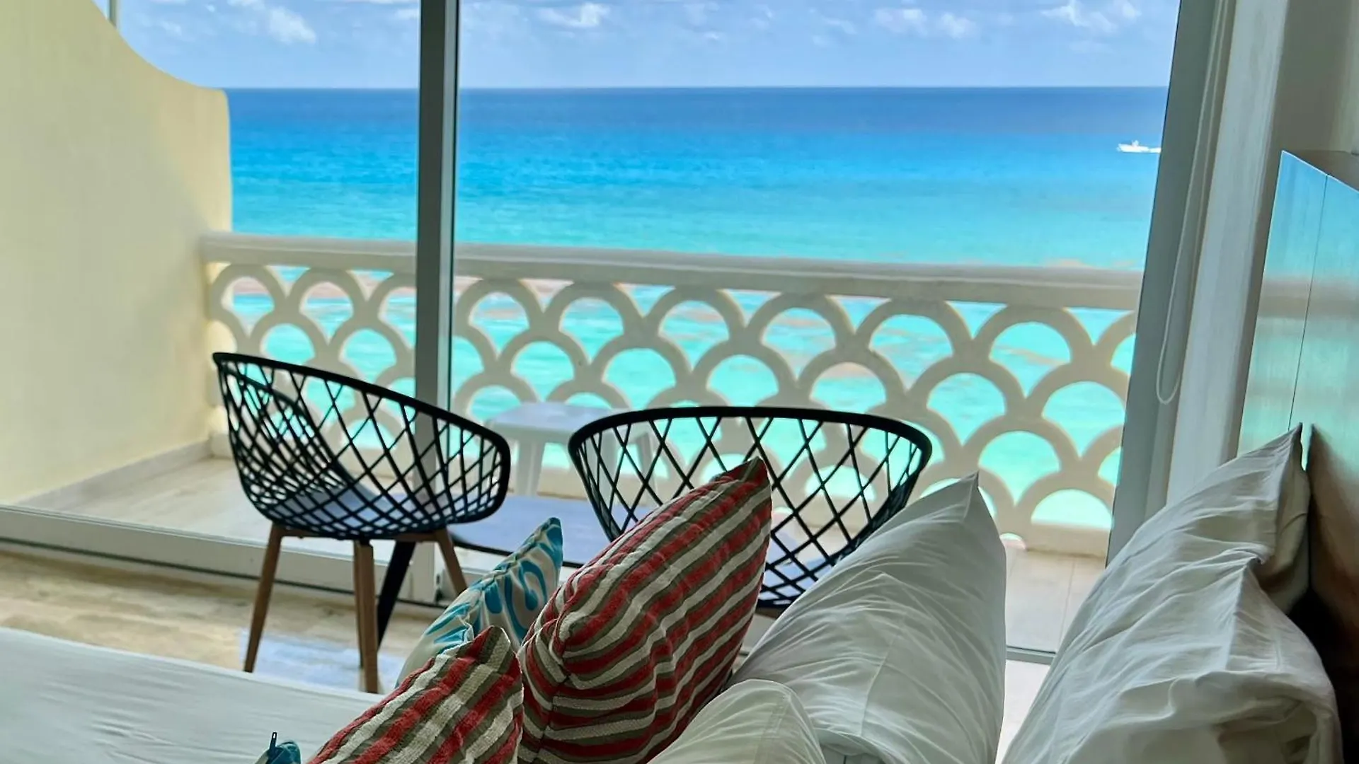 Beach And Ocean Front Apartments Cancún México