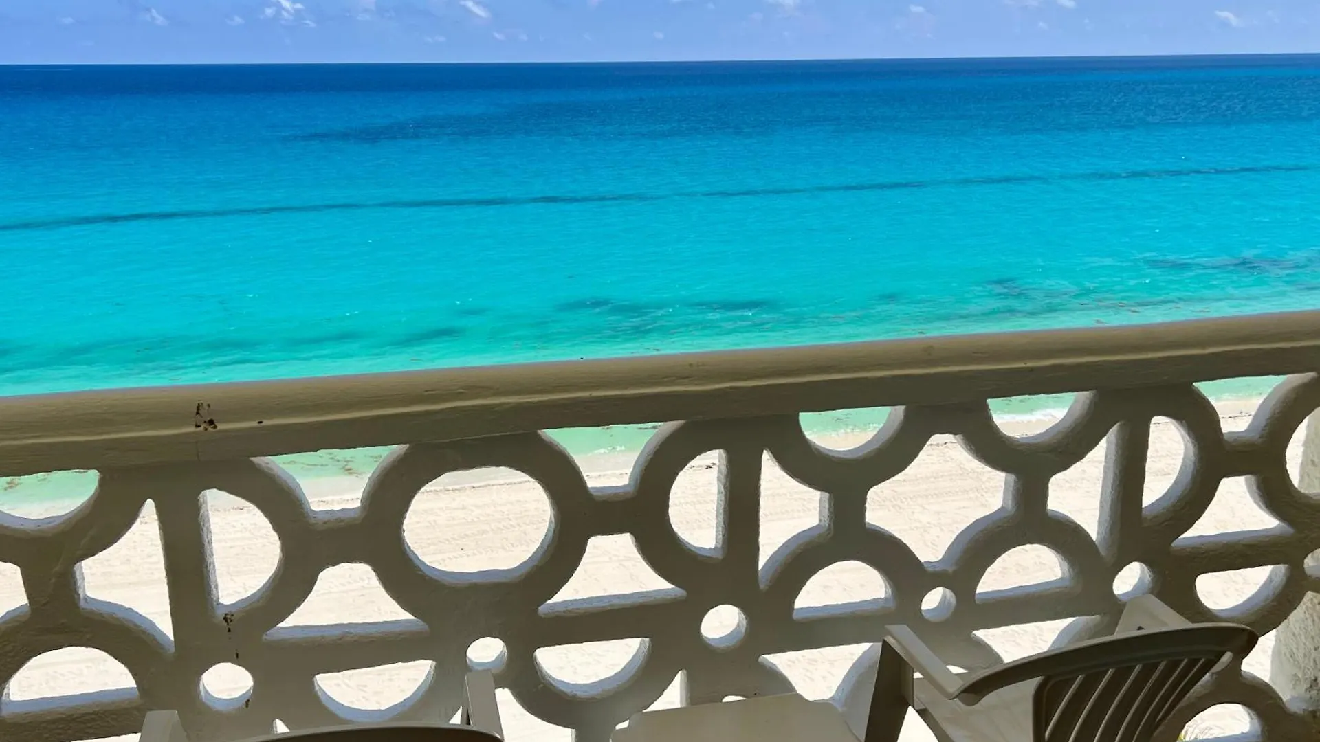 Beach And Ocean Front Apartments Cancún
