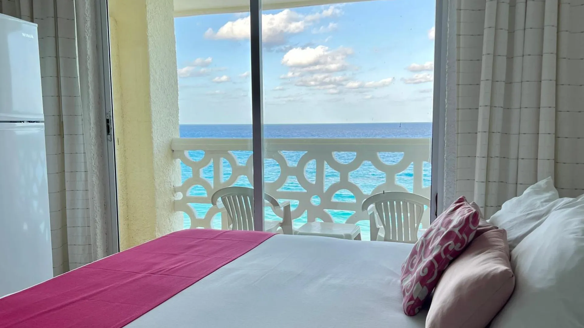 Beach And Ocean Front Apartments Cancun