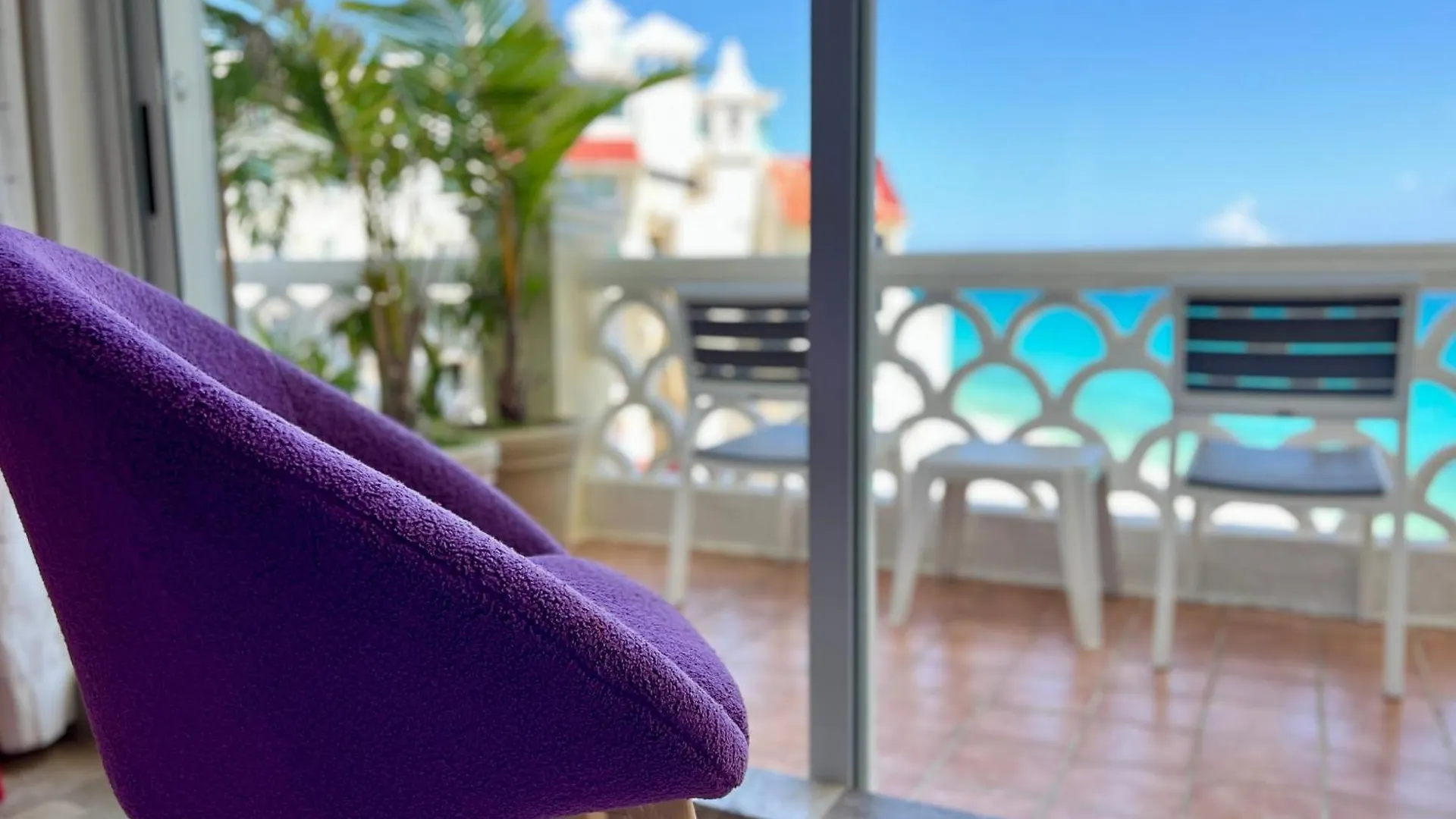 Beach And Ocean Front Apartments Cancún