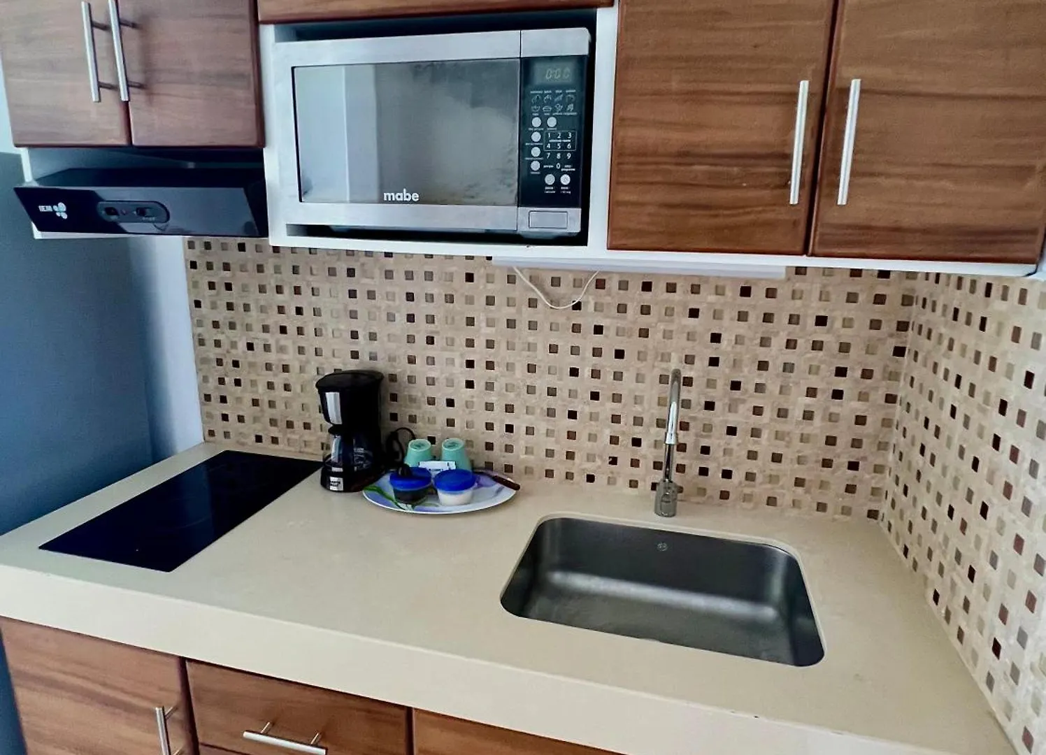 Beach And Ocean Front Apartments Cancún